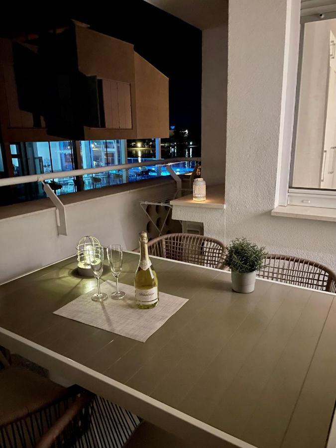 Seaside Apartment *